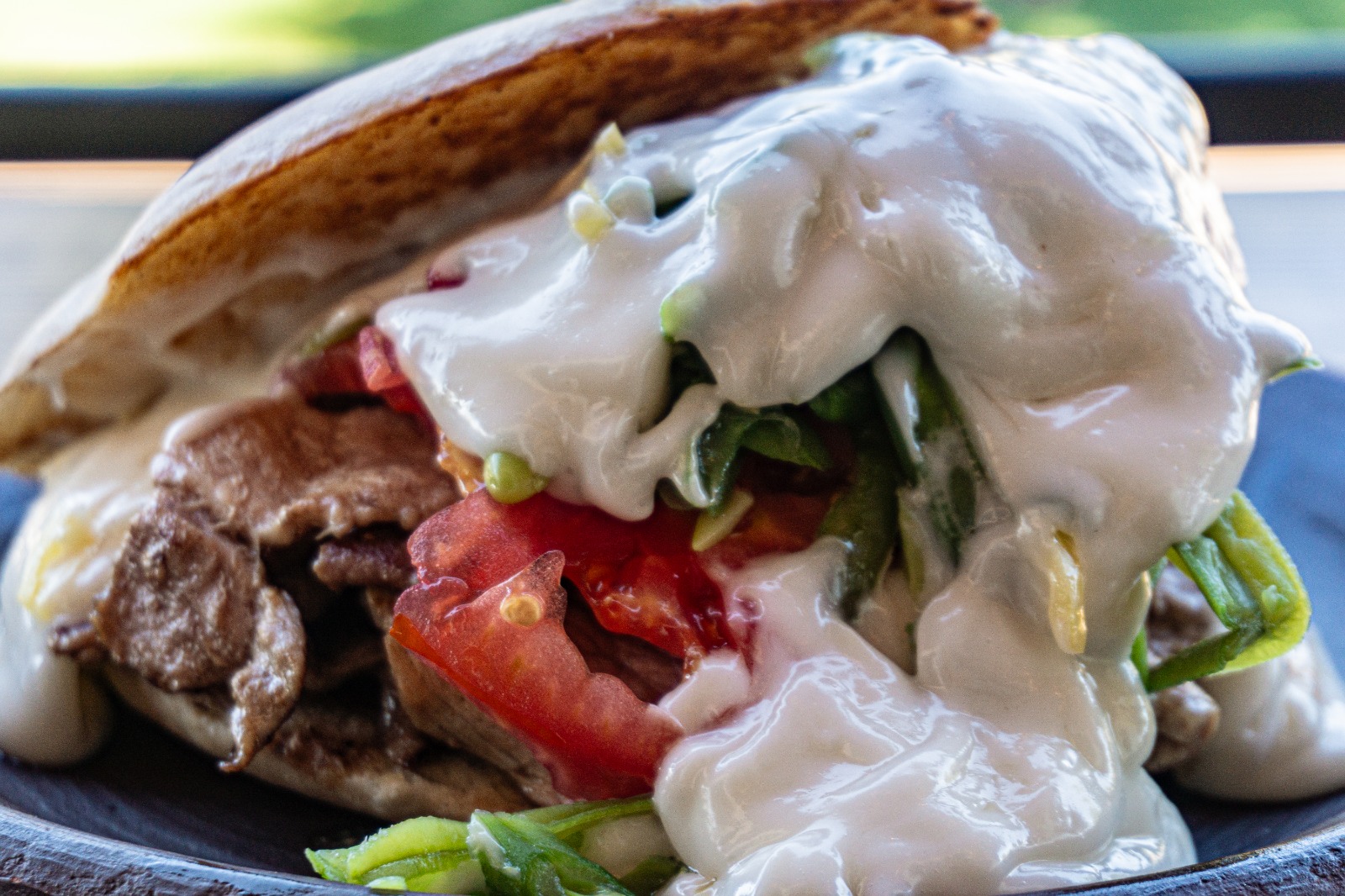 Chaka Chaka — Lomito especiado a las finas hierbas, poroto verde, tomate, ají verde y mayonesa